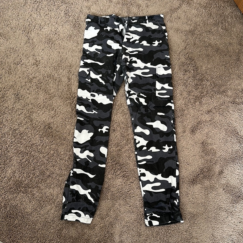Boohoo black and white cargo pants